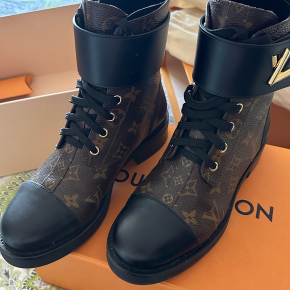 Louis Vuitton Boots size 38 - Picture 3 of 5